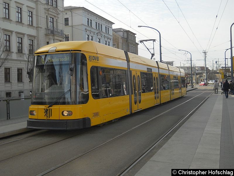Bild: Am Bahnhof Neustadt auf der Linie 6.