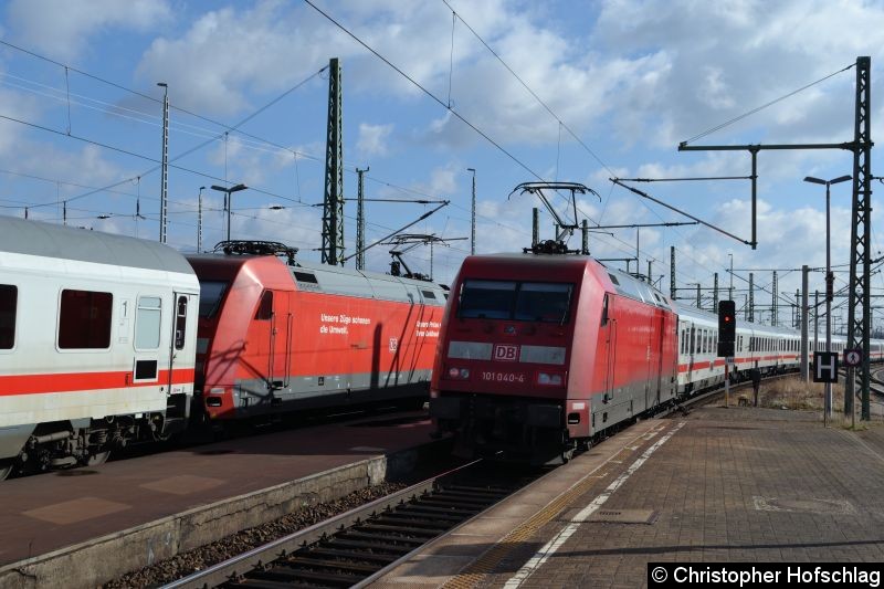Bild: BR 101 040-4 als IC bei der Ausfahrt in Weimar.