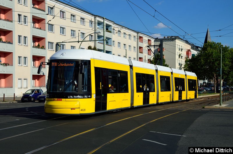 Bild: 4028 als Linie M10 auf der Kreuzung Kniprodestr./Danziger Str.