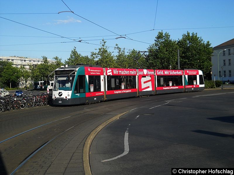 Bild: TW 404 am Hauptbahnhof.