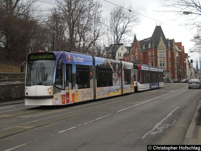Bild: TW 703+704 auf der Linie 1 Richtung Europaplatz am Stadtpark.