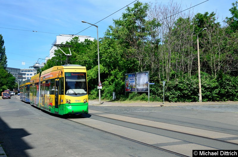 1343 + 1321 als Linie 3 auf der Umleitungsstrecke in der Kohlgartenstr. Ecke Gabelsbergerstr. Bild: 1343 + 1321 als Linie 3 auf der Umleitungsstrecke in der Kohlgartenstr. Ecke Gabelsbergerstr.
