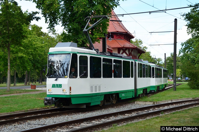 Bild: 1288 und 1289 in der Haltestelle Herrenkrug bei der Abfahrt.