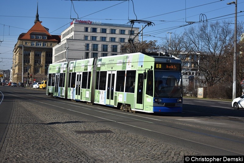 Bild: TW 1113 als Linie 9 kurz vor der Haltestelle Hauptbahnhof