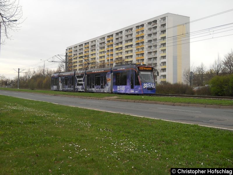 Bild: TW 626 auf dem Weg zur Haltestelle Augustinerkloster.