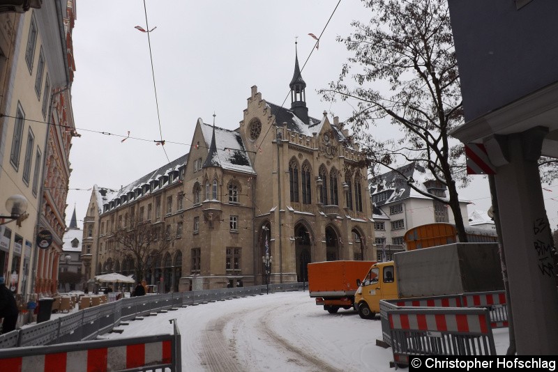 Nur noch Baufahrzeuge dürfen die Fischmarkt befahren, die Linie 3,4 und 6 fahren in Umleitungsverkehr. Bild: Nur noch Baufahrzeuge dürfen die Fischmarkt befahren, die Linie 3,4 und 6 fahren in Umleitungsverkehr.
