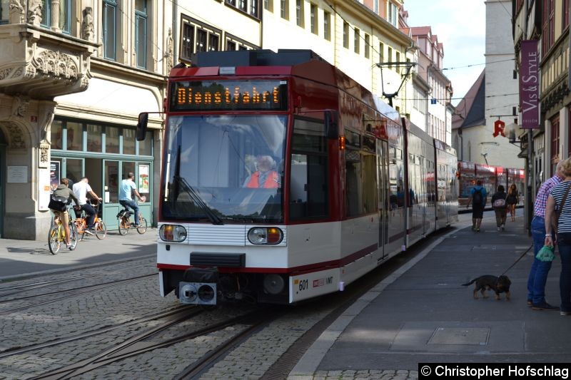 TW 601 fährt zur Haltestelle Domplatz Süd. Bild: TW 601 fährt zur Haltestelle Domplatz Süd.
