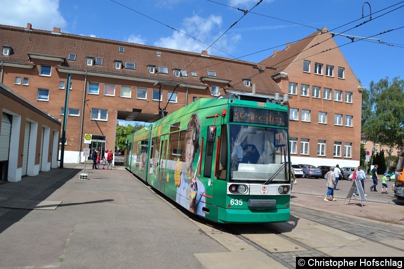 TW 635 als Linie 9E in BHF.BHF.Freiimfelder Straße Bild: TW 635 als Linie 9E in BHF.BHF.Freiimfelder Straße