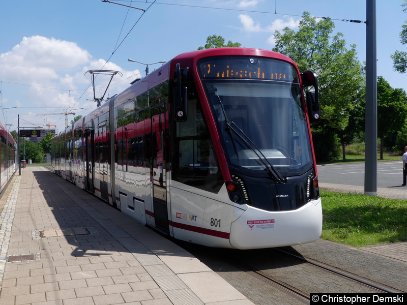TW 801 als Linie 2 an der Haltestelle P+R-Platz Messe.