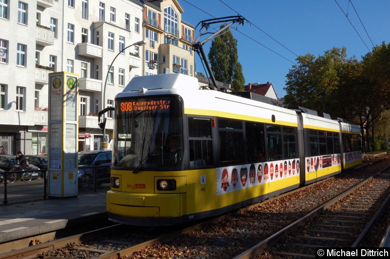 Bild: 1508 als Linie 808 (M8) an der Haltestelle Paul-Heyse-Str.