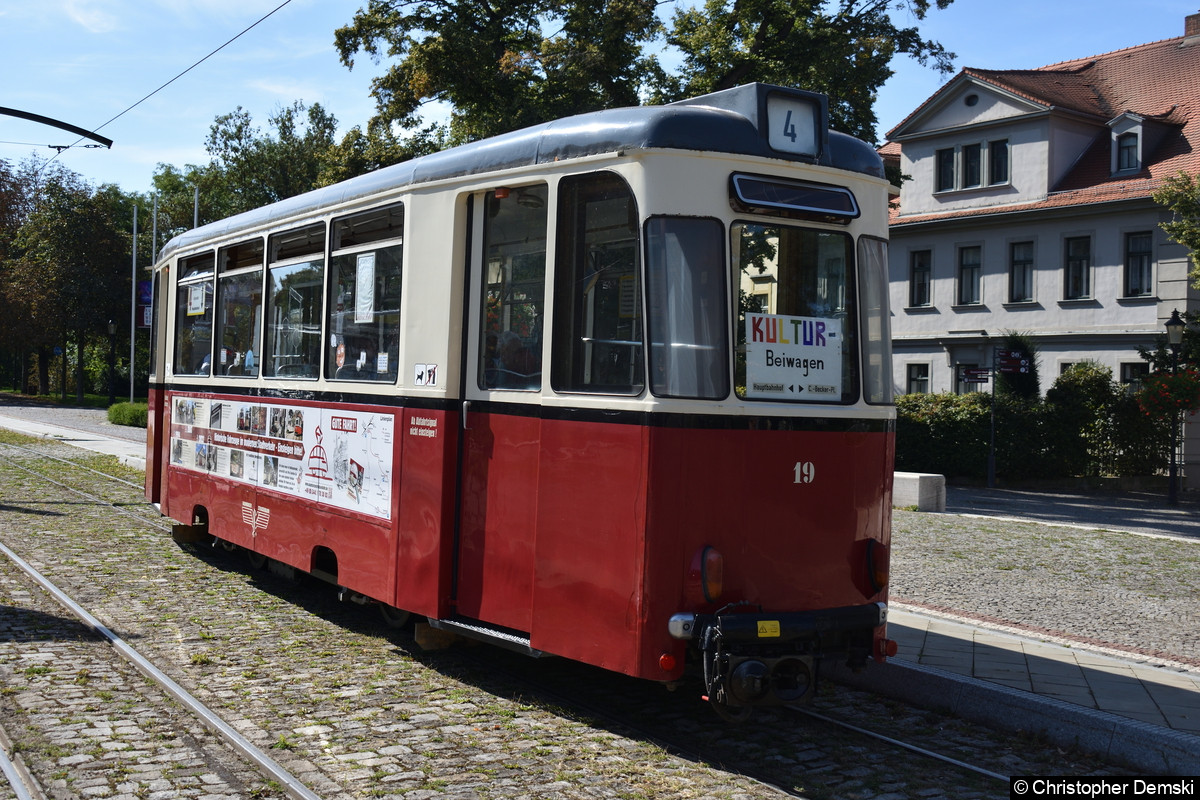 Bild: Bw 19 abgestellt am Curt-Becker-Platz (Tehaterplatz)
