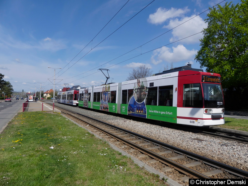 TW 609+608 als Linie 3 in Richtung Europaplatz bei der Einfahrt in die Haltestelle Blücherstraße.