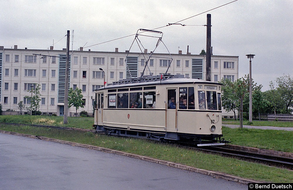 Bild: Die Rundfahrten führten den Triebwagen u.a. auch in die Schleife an der Vilniuser Straße.