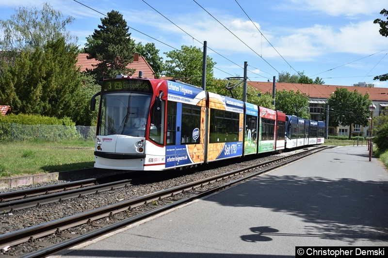 Bild: TW 638+644 als Linie 3 kurz vor der Haltestelle Stadion Ost (Agentur für Arbeit)