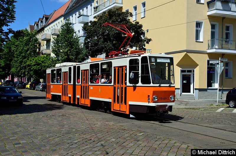 Bild: 219 481-3 in der Fanninger Str. Ecke Guntherstr.