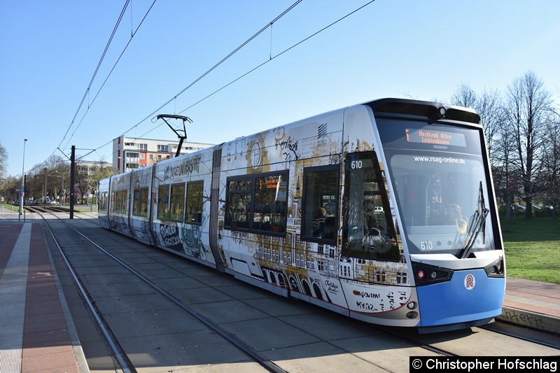 Bild: TW 610 als Linie 5 an der Haltestelle Warnowallee.