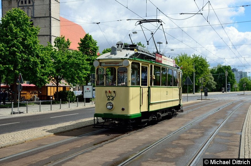 Bild: Wagen 23 als Linie 77 zwischen den Haltestellen Zollhaus und Allee-Center.