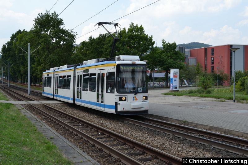 Bild: TW 627 als Linie 4 als Falschfahrt kurz vor Endstelle Emil-Wölk-Straße. Linie 4 Endet zurzeit da wegen Bauarbeiten.