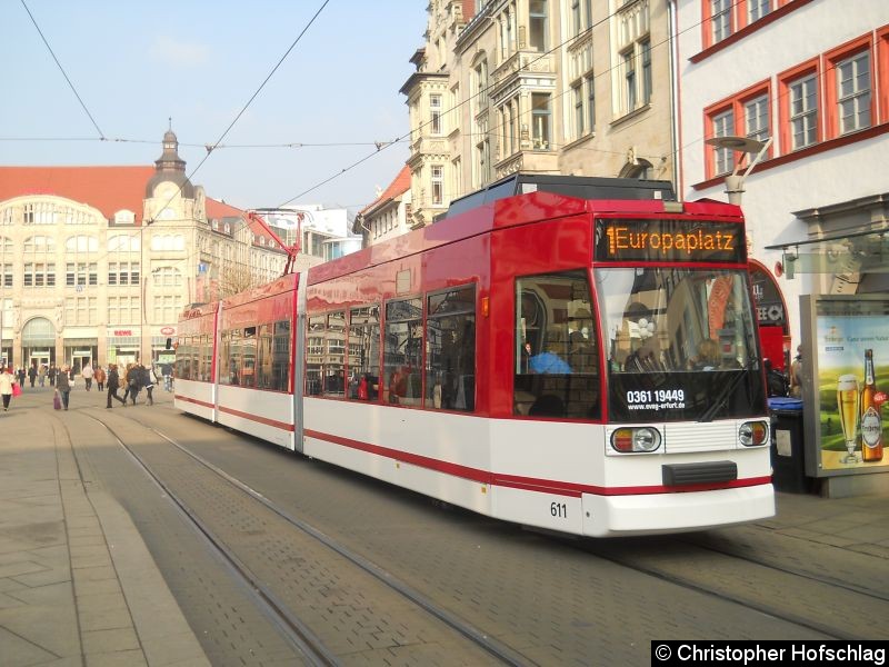 Bild: TW 611 am Anger auf der Linie 1.