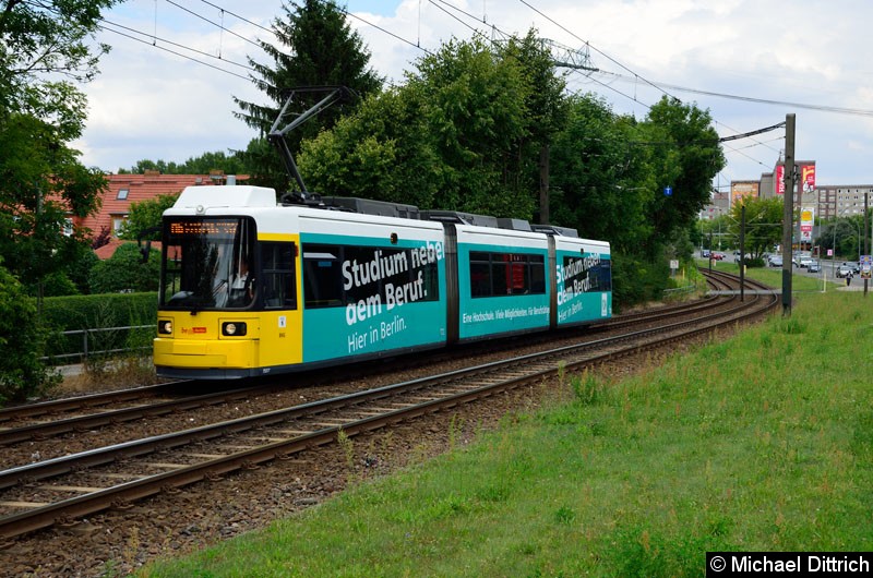 Bild: 1507 als Linie M6 kurz vor der Haltestelle Landsberger Allee/Rhinstr.