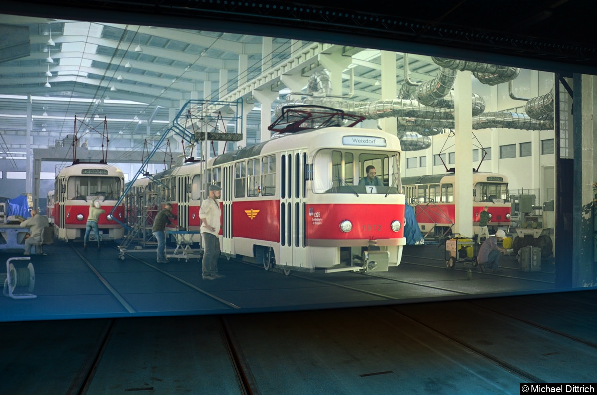 Da ist er: Der Tatra, der Wagen der noch heute im Fahrgastverkehr anzutreffen ist, wenn auch nur noch in der Hauptverkehrszeit. Bild: Da ist er: Der Tatra, der Wagen der noch heute im Fahrgastverkehr anzutreffen ist, wenn auch nur noch in der Hauptverkehrszeit.