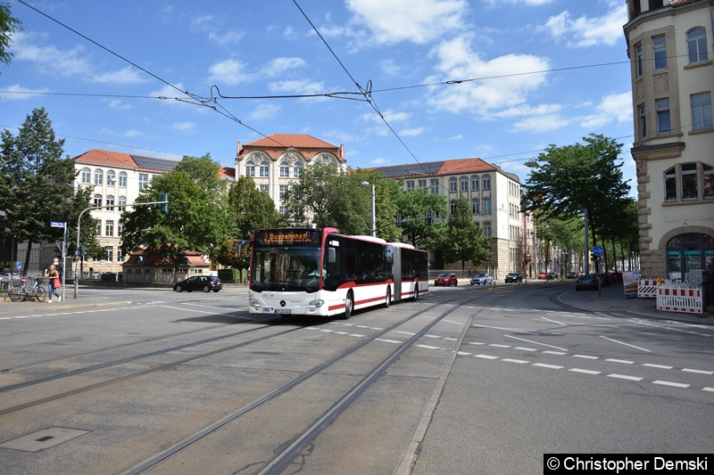 Bild: Wagen 441 als SEV 2 auf der Kreuzung Leipziger Platz/Liebknechtstraße