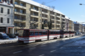 2431660881_t.jpg