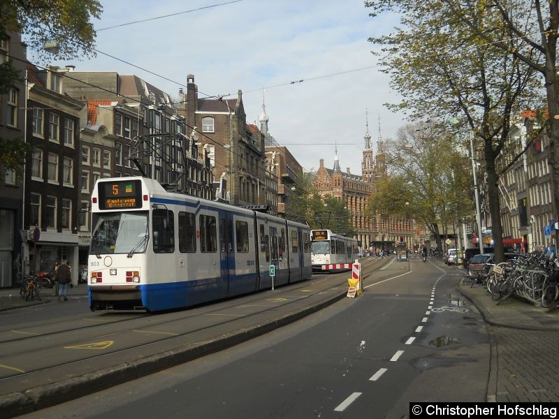 Bild: TW 903 auf der Linie 5 in der Nähe von De Dam.