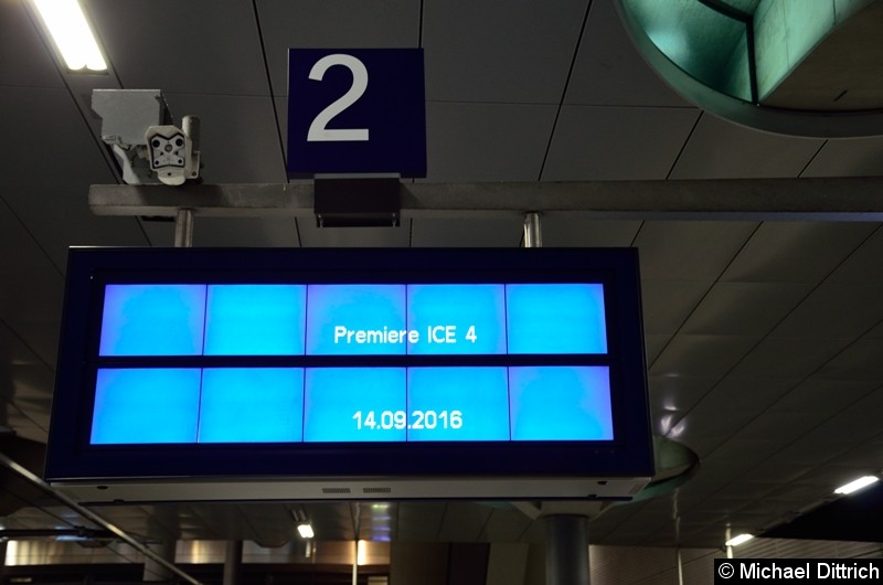 Bild: Etwas dürftig die Anzeige auf dem Bahnsteig.