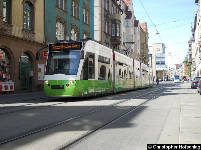Bild: TW 621 in der Bahnhofstraße.
