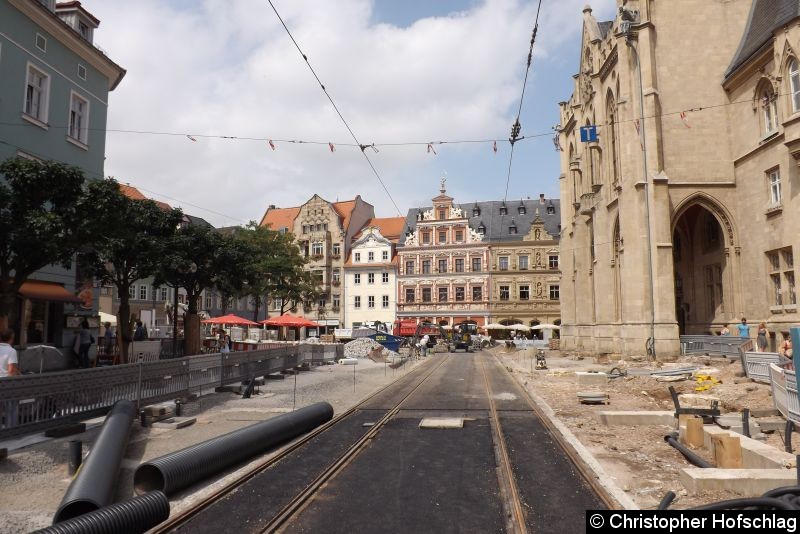 Bild: Blick auf die Beiden neuen Haltestellen Fischmarkt.