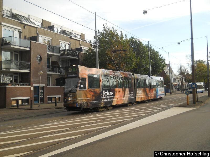 Bild: TW 781 auf der Linie 9 an der Haltestelle Nic. Lublinkstraat.