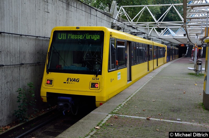 Bild: 5234 + 5227 als Linie U11 an der Endstelle Messe/Gruga.