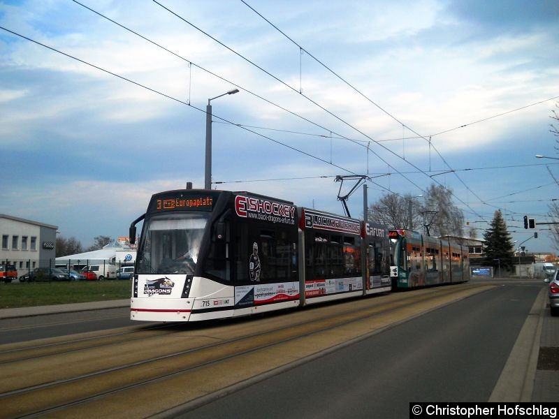 Bild: TW 715+635 als Linie 3 kurz vor der Haltestelle  Mittelhäuser Straße .