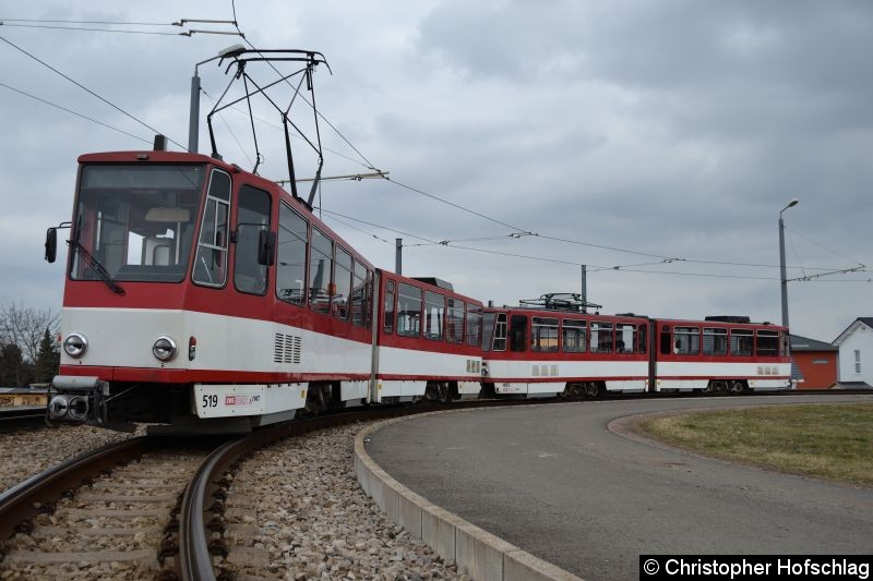 Bild: TW 519+405 als Reservezug in der Schleife Ringelberg.