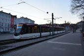 810