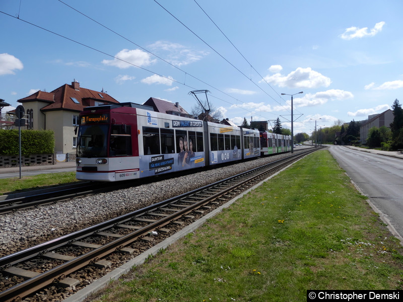 TW 609+608 als Linie 3 in Richtung Europaplatz auf der Kranichfelder Straße.