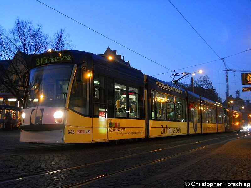Bild: TW 645+703 auf der Linie 3 am Domplatz in Richtung Urbicher Kreuz.