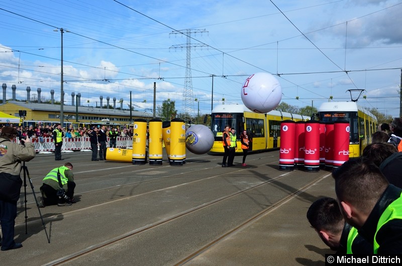 Bild: Der Berlin Tram-Bowling Cup.