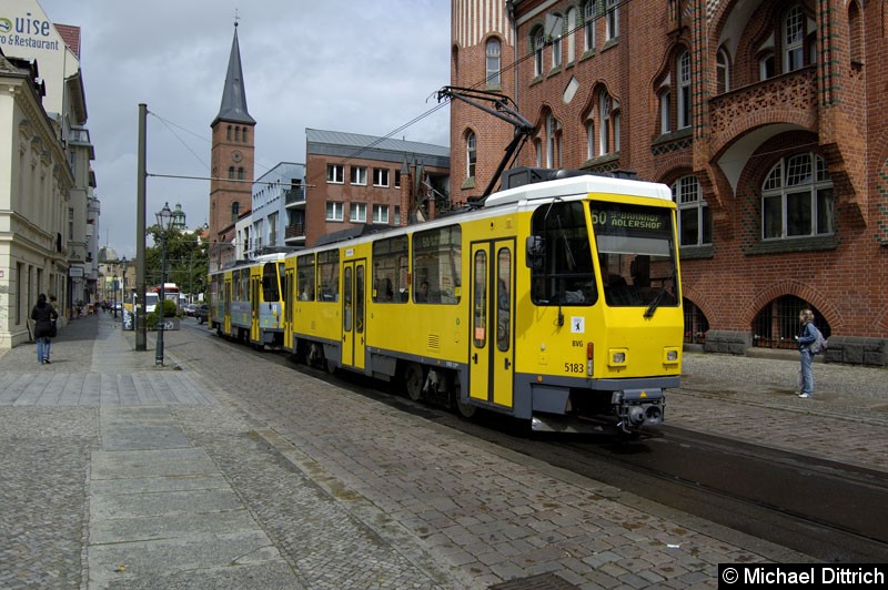 Bild: 5183 als Linie 60 an der Haltestelle Rathaus Köpenick.