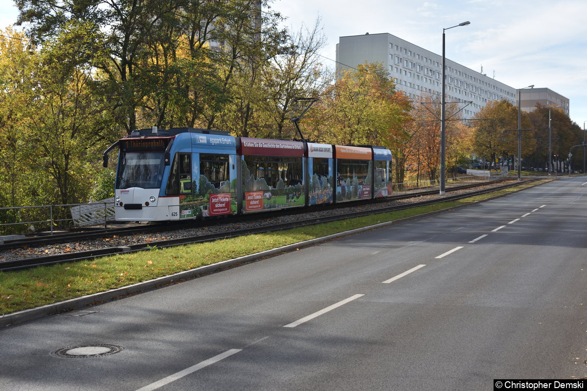 TW 625 als Linie 1 in Richtung Thüringenhalle unterwegs auf der Warschauer Straße. Bild: TW 625 als Linie 1 in Richtung Thüringenhalle unterwegs auf der Warschauer Straße.