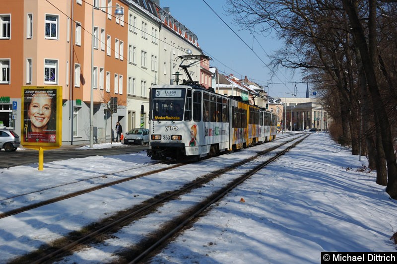 Bild: Wagen 353 + 308 als Linie 3 kurz vor der Haltestelle Park der Jugend.