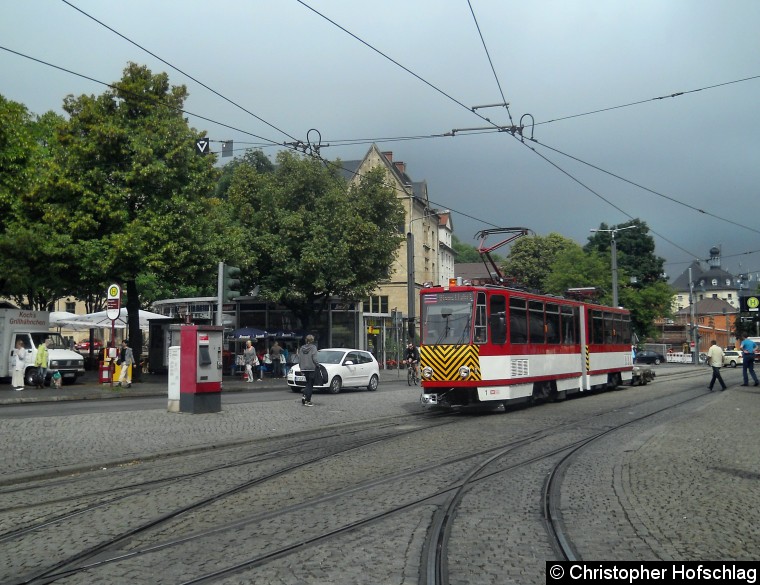 Bild: ATW1 auf dem Weg zum Betriebshof Südost mit Tatradrehgestell am Domplatz Nord.
