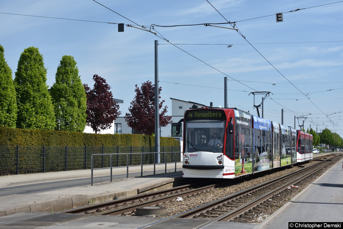 Bild: TW 641+716 als Linie 4 am Ringelberg.
