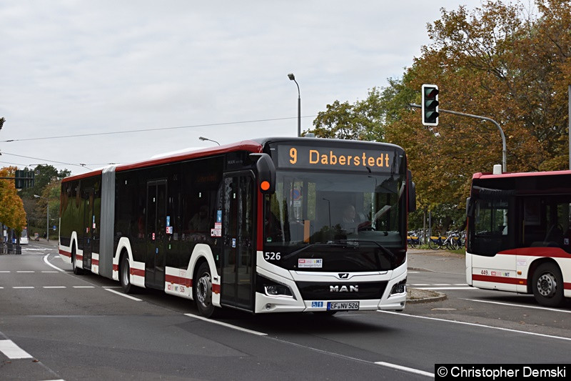 Wagen 526 als Linie 9 auf der Schillerstraße in Richtung Daberstedt.