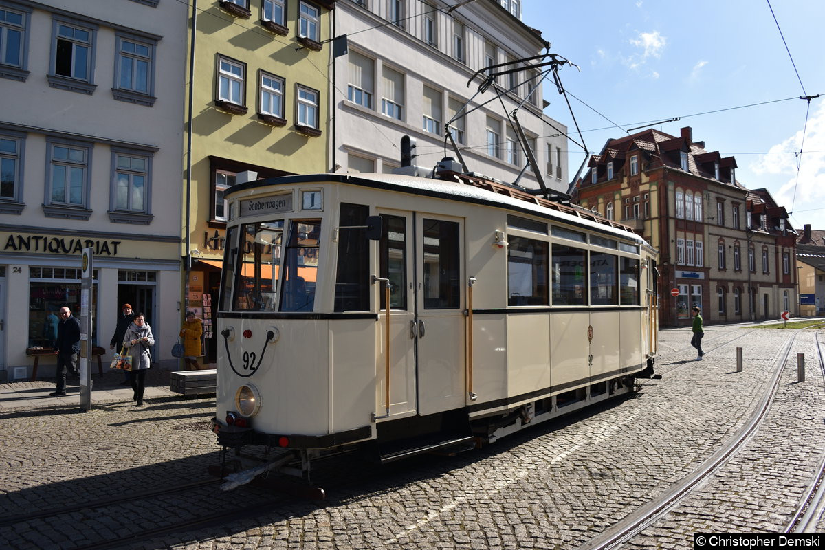 Bild: HTW 92 an der Stadtrundfahrtshaltstelle Domplatz.
