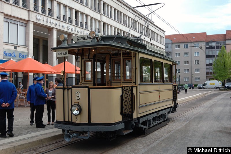 Bild: Wagen 9 am Platz der Einheit/Nord.