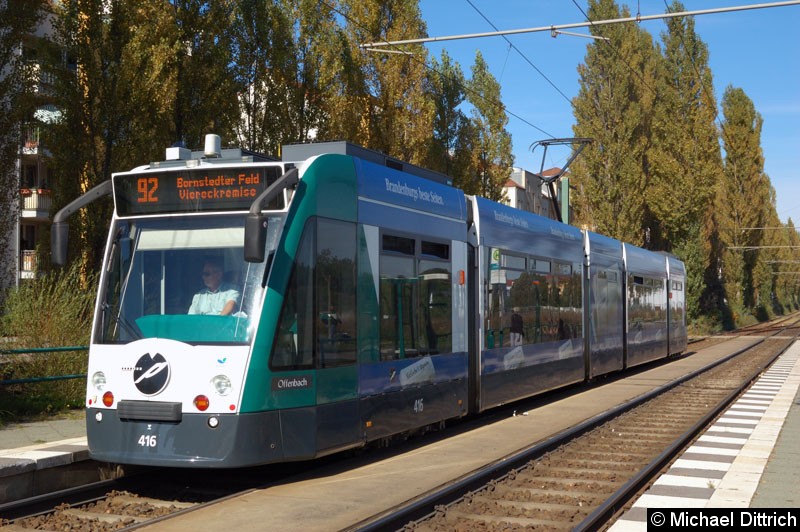 Bild: 416 als Linie 92 an der Haltestelle Marie-Juchacz-Str.