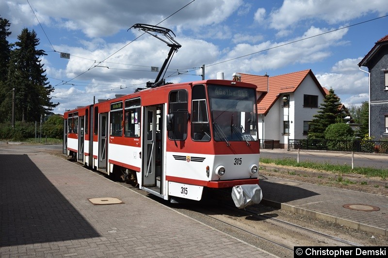 Bild: TW 315 als Linie 4 an der Endstelle Bad Tabarz