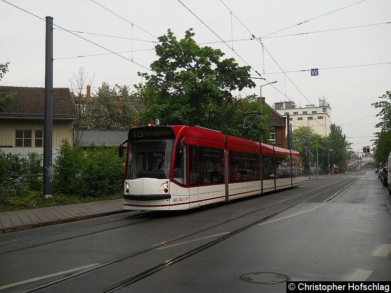 TW 651 als Stadtbahnlinie 5 zwischen den Haltestelle Salinenstraße und Ilversgehofner Platz. Bild: TW 651 als Stadtbahnlinie 5 zwischen den Haltestelle Salinenstraße und Ilversgehofner Platz.